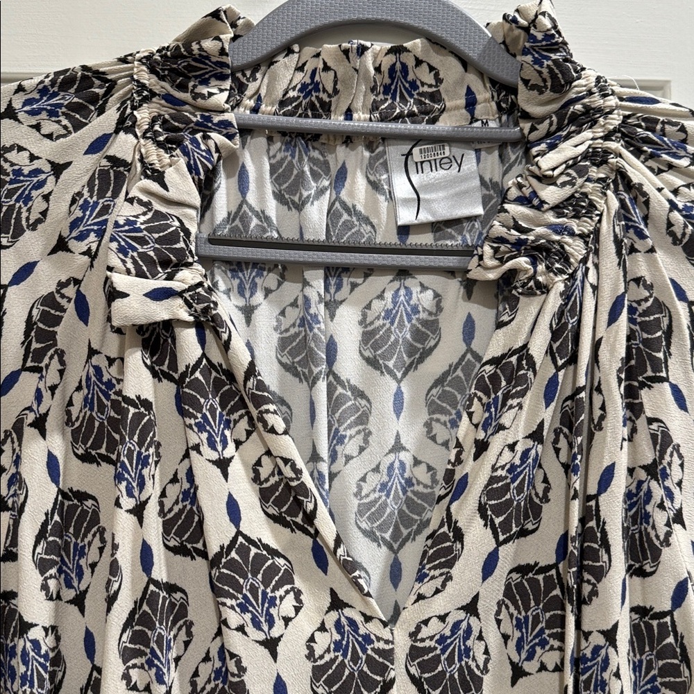 EUC Finley Brette Medallion Blouse Top - Medium
